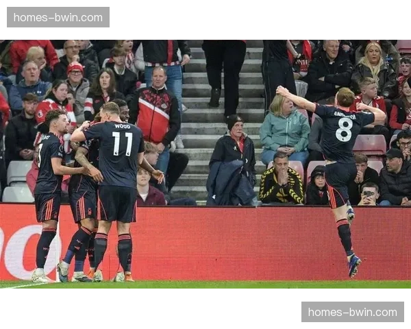 诺丁汉森林5-0桑德兰一役，控球率61%射正6次展进攻统治力